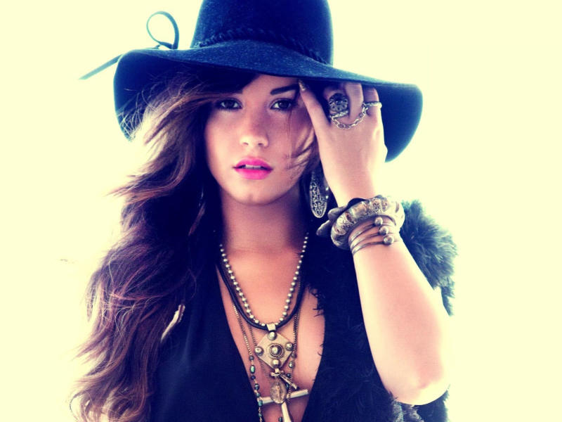Fondo de pantalla Demi Lovato 800x600