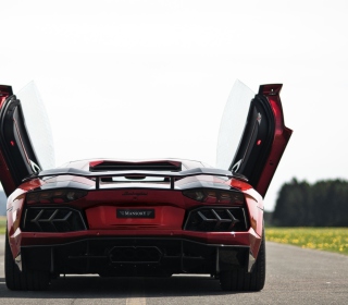 Lamborghini Aventador - Obrázkek zdarma pro iPad