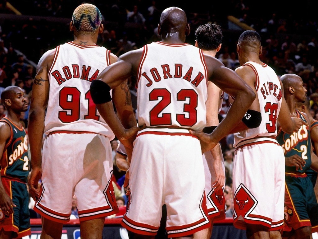 Das Chicago Bulls with Jordan, Pippen, Rodman Wallpaper 1024x768