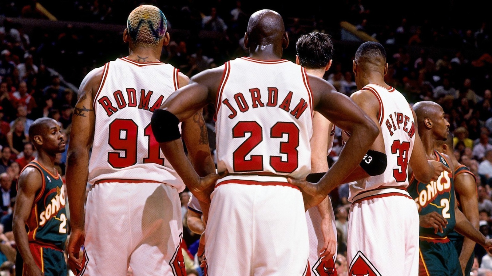 Обои Chicago Bulls with Jordan, Pippen, Rodman 1600x900