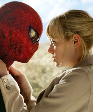 Spider Man & Gwen Stacy sfondi gratuiti per Nokia Asha 305