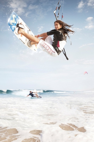 Das Kitesurf Girl Wallpaper 320x480