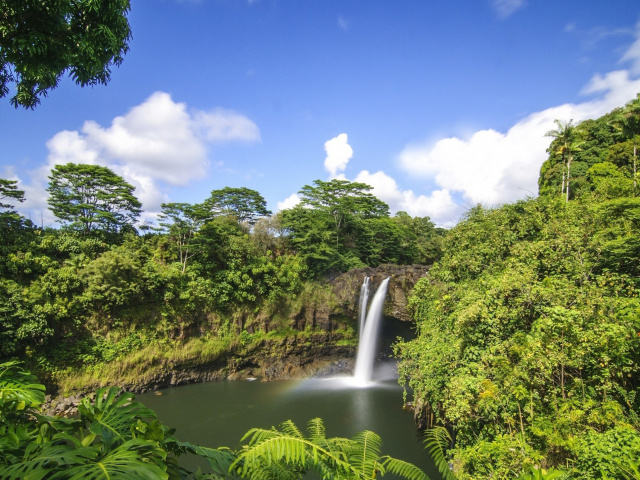 Das Waimoku Hawaii Waterfall Wallpaper 640x480