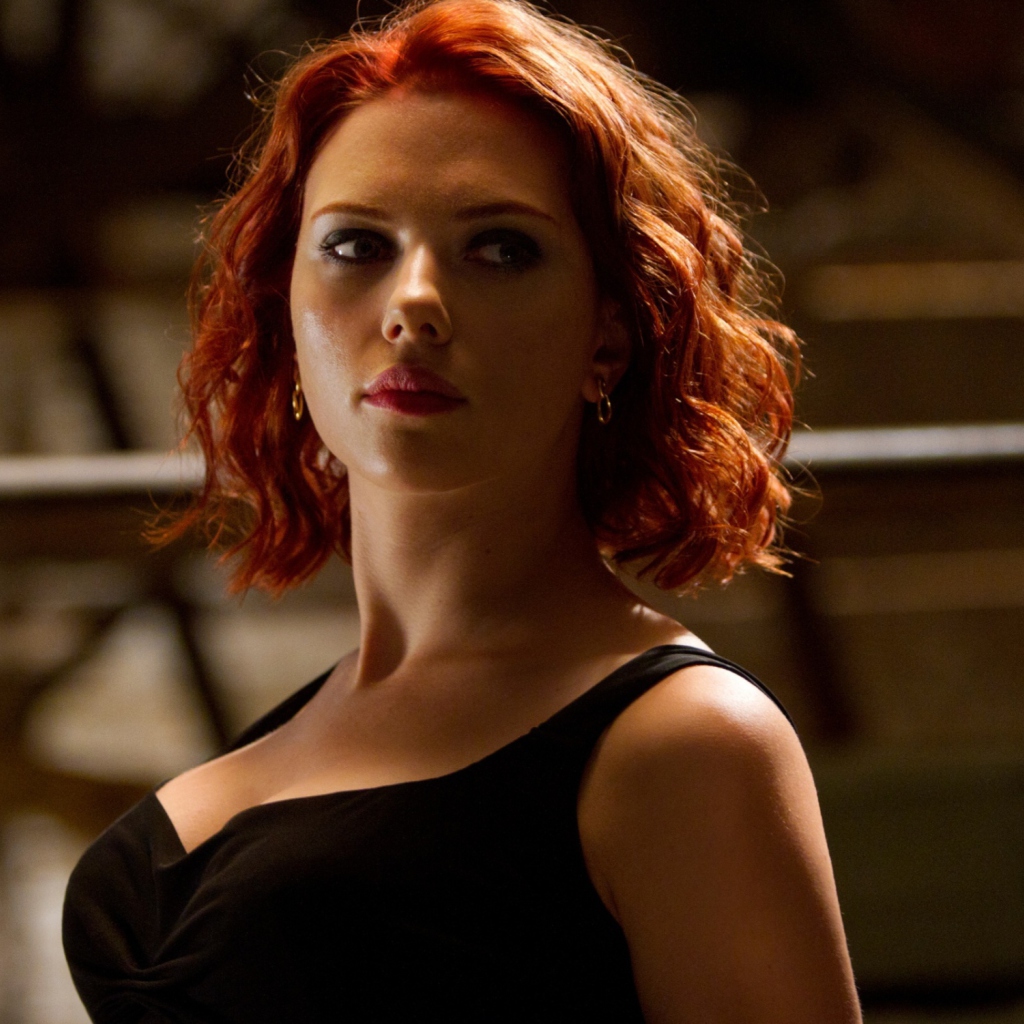 Sfondi The Avengers - Scarlett Johansson 1024x1024