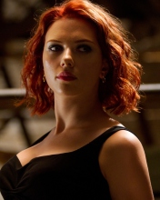 Sfondi The Avengers - Scarlett Johansson 176x220