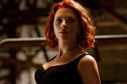 Обои The Avengers - Scarlett Johansson 480x320