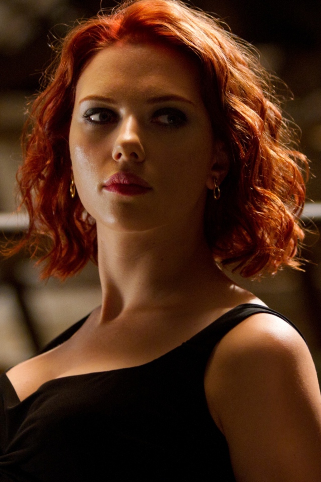 Обои The Avengers - Scarlett Johansson 640x960