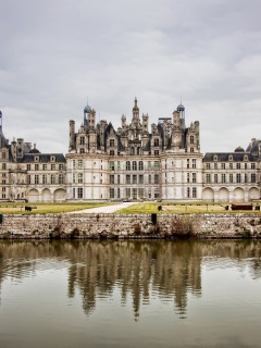 Fondo de pantalla Chateau de Chambord French Renaissance Castle 240x320