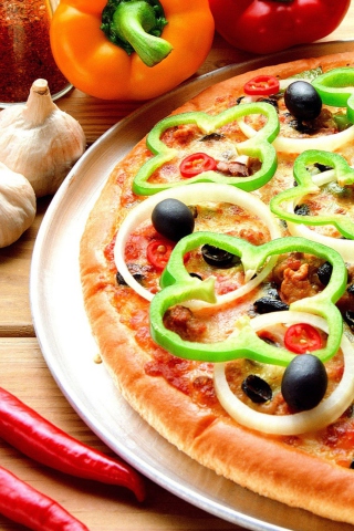 Sfondi Tasty Hot Pizza 320x480