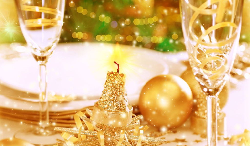 Gold Christmas Decorations wallpaper 1024x600