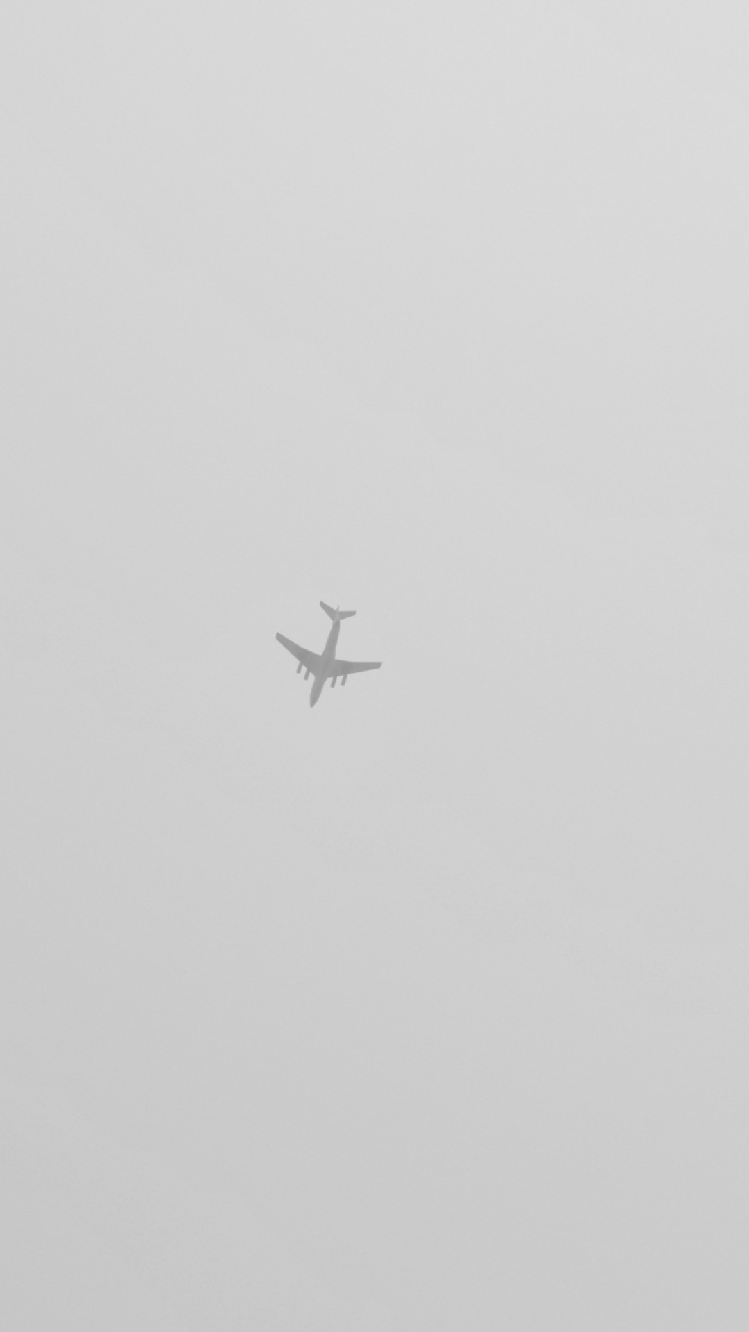 Das Airplane High In The Sky Wallpaper 1080x1920