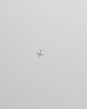 Fondo de pantalla Airplane High In The Sky 128x160