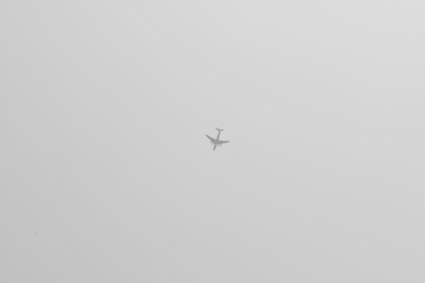 Fondo de pantalla Airplane High In The Sky 480x320