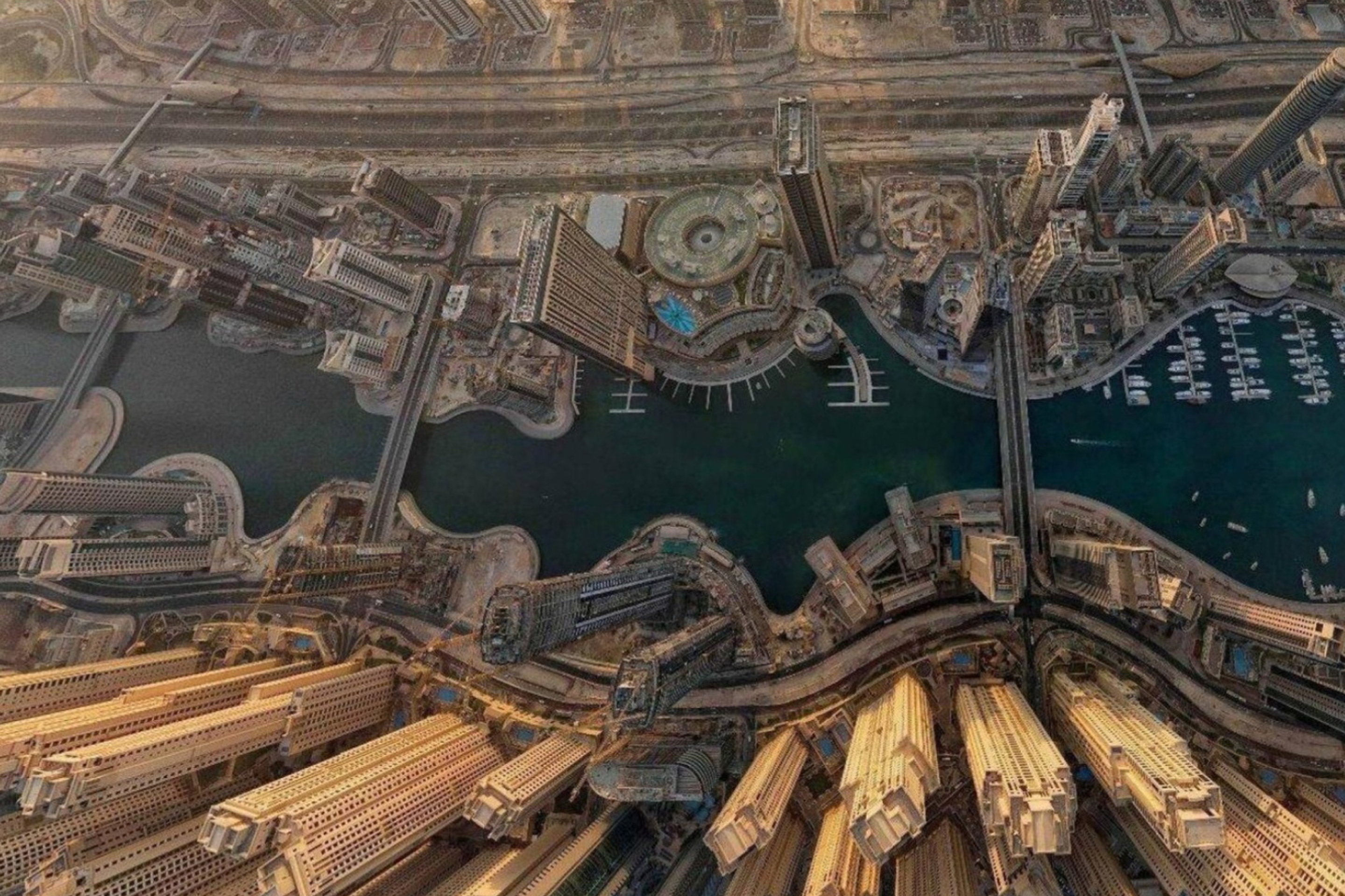 Dubai screenshot #1 2880x1920