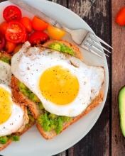 Sfondi Breakfast avocado and fried egg 176x220