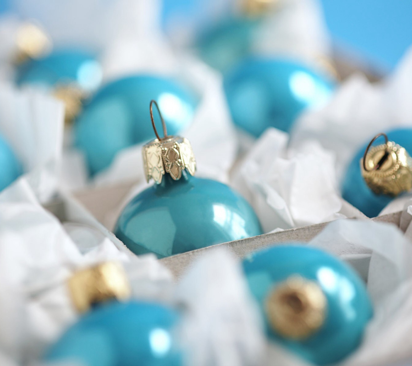 Das Turquoise Christmas Tree Balls Wallpaper 1440x1280