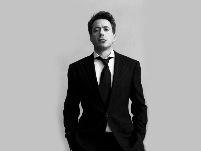 Fondo de pantalla Robert Downey Junior Black Suit 640x480