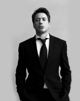 Kostenloses Robert Downey Junior Black Suit Wallpaper für 320x480