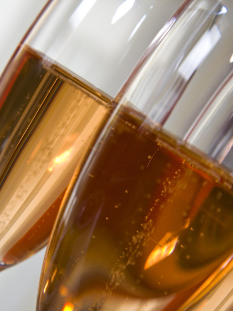 Sfondi Rose champagne in glass 480x640
