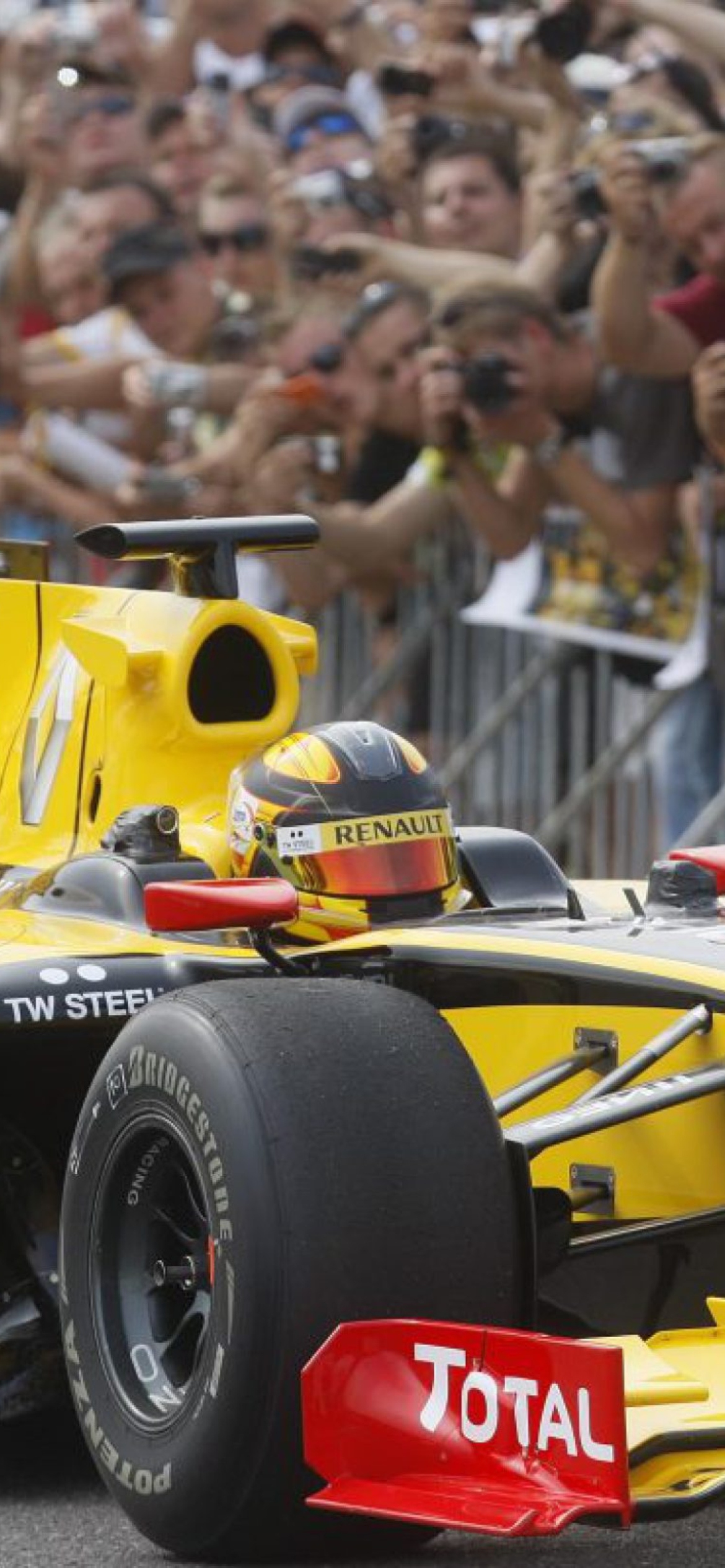 Sfondi N-Gine Renault F1 Team Show, Robert Kubica 1170x2532