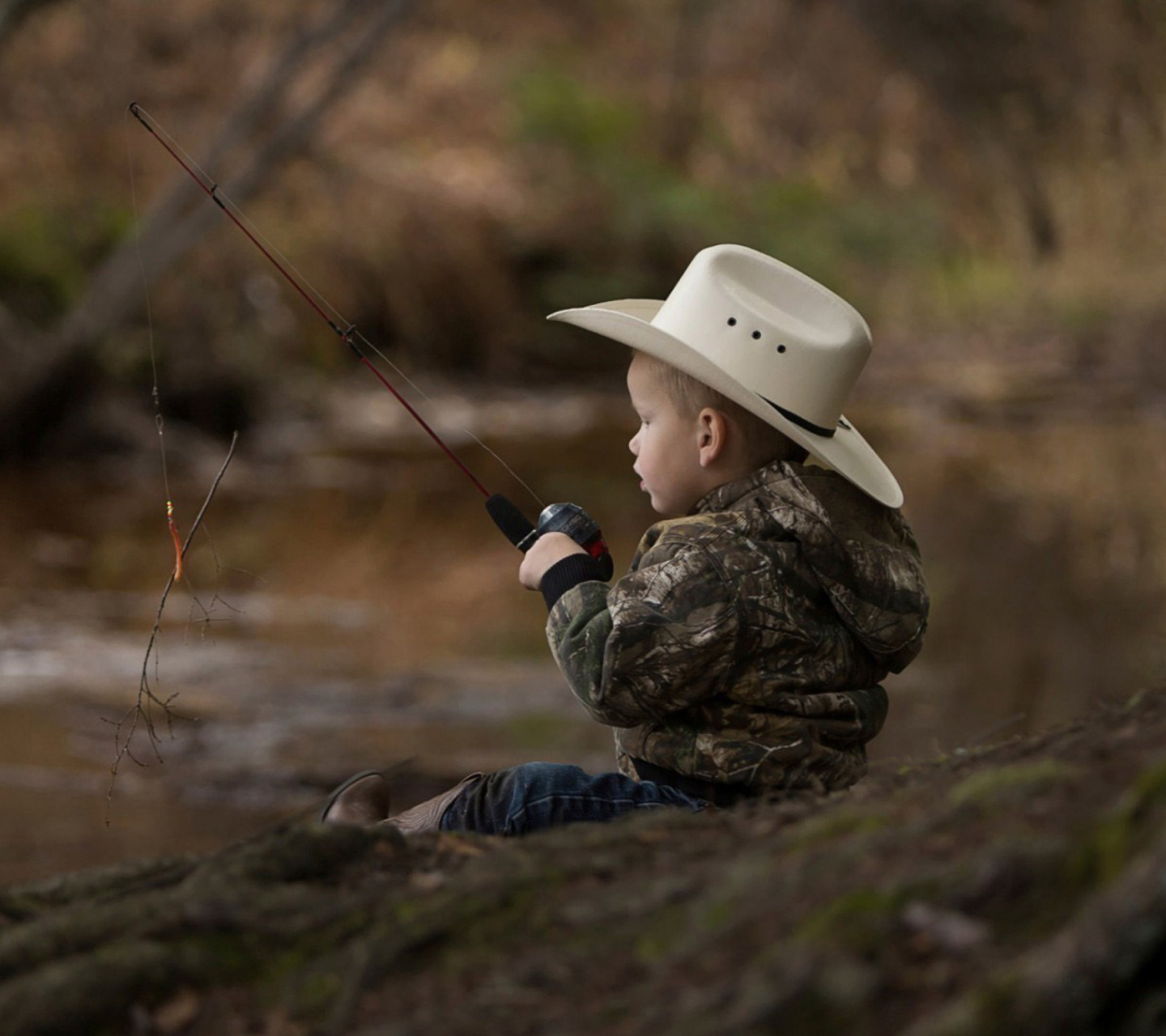 Обои Fisherman Kid 1440x1280