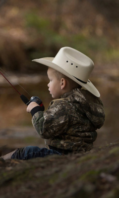 Fondo de pantalla Fisherman Kid 240x400