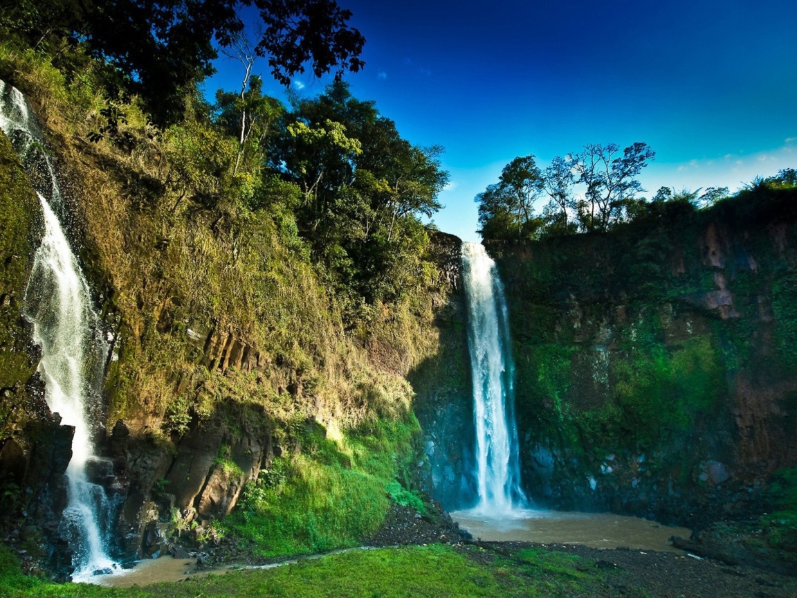 Rocks with Waterfall wallpaper 1152x864