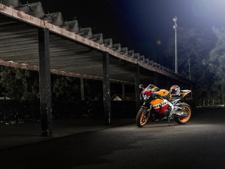 Das Honda CBR1000RR Wallpaper 320x240