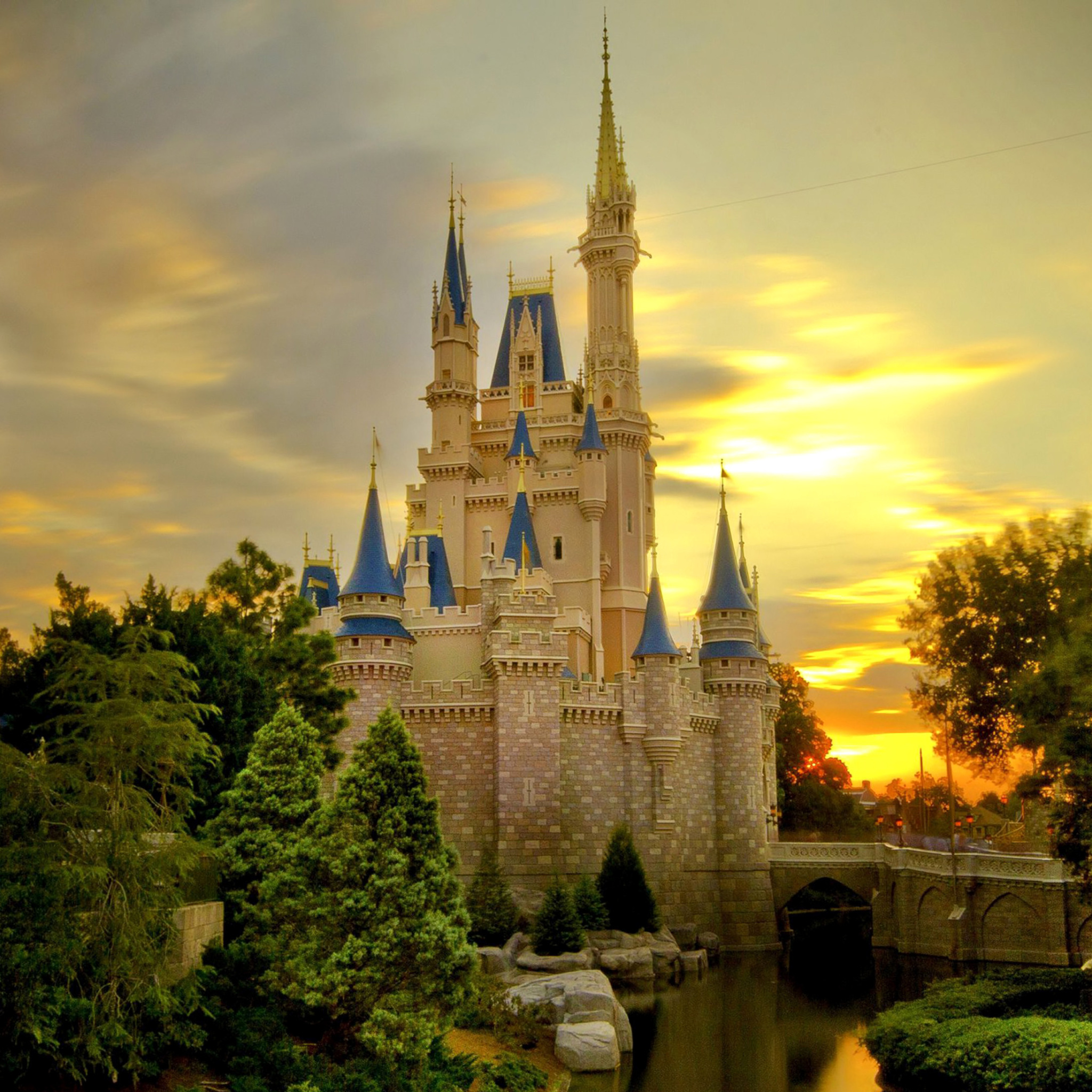 Screenshot №1 pro téma Disneyland Castle 2048x2048