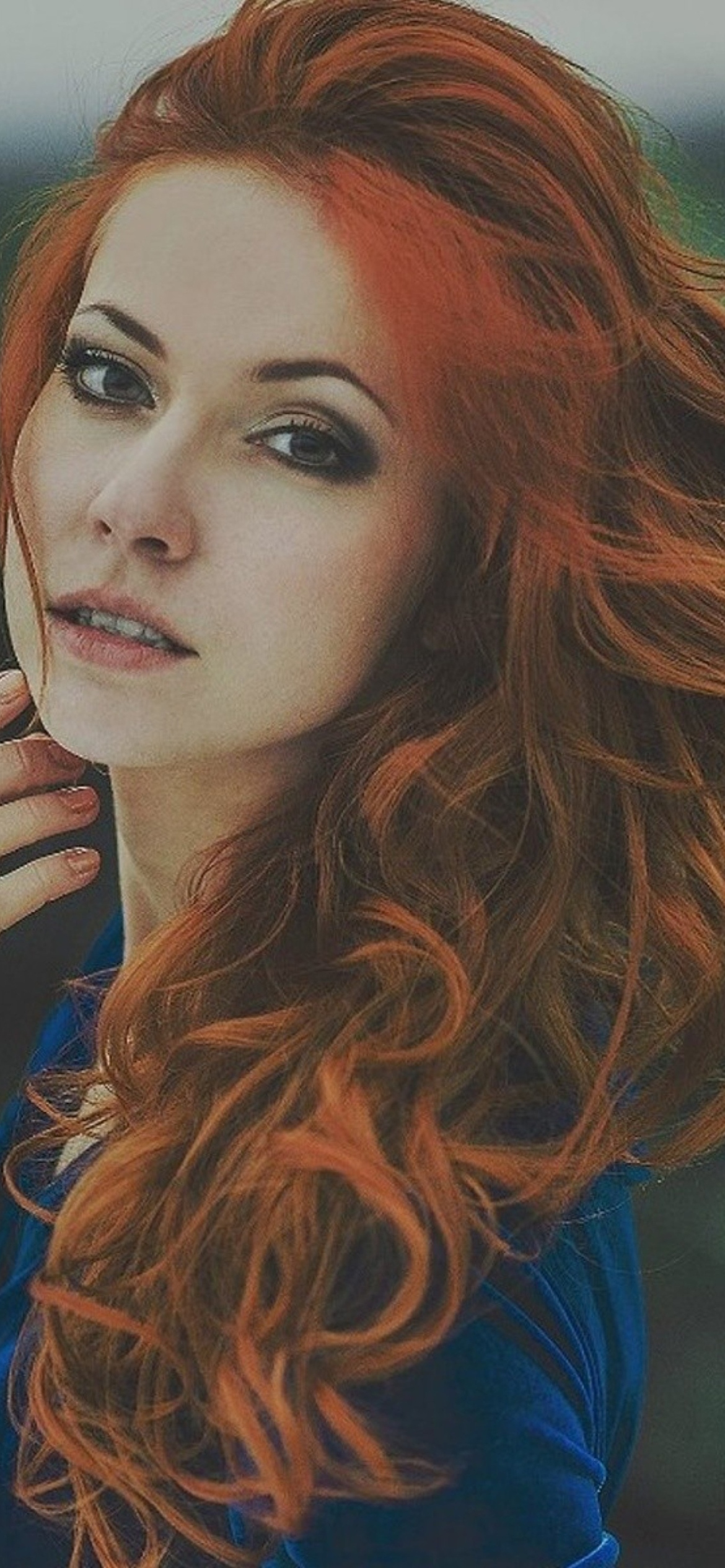 Beautiful Redhead Girl wallpaper 1170x2532