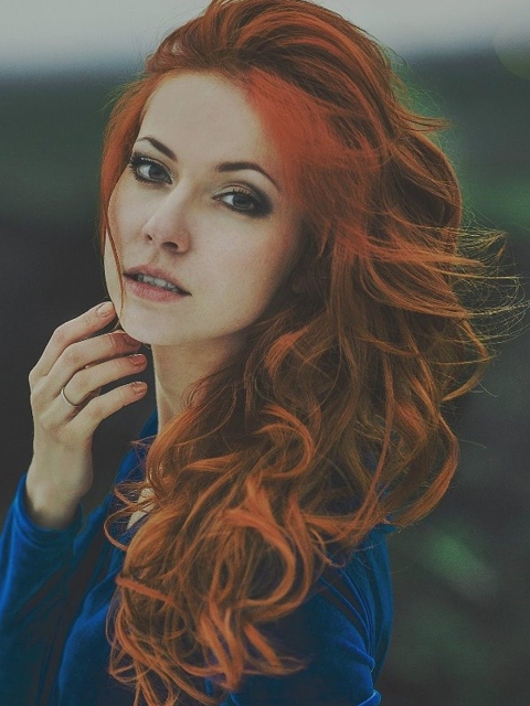 Sfondi Beautiful Redhead Girl 480x640