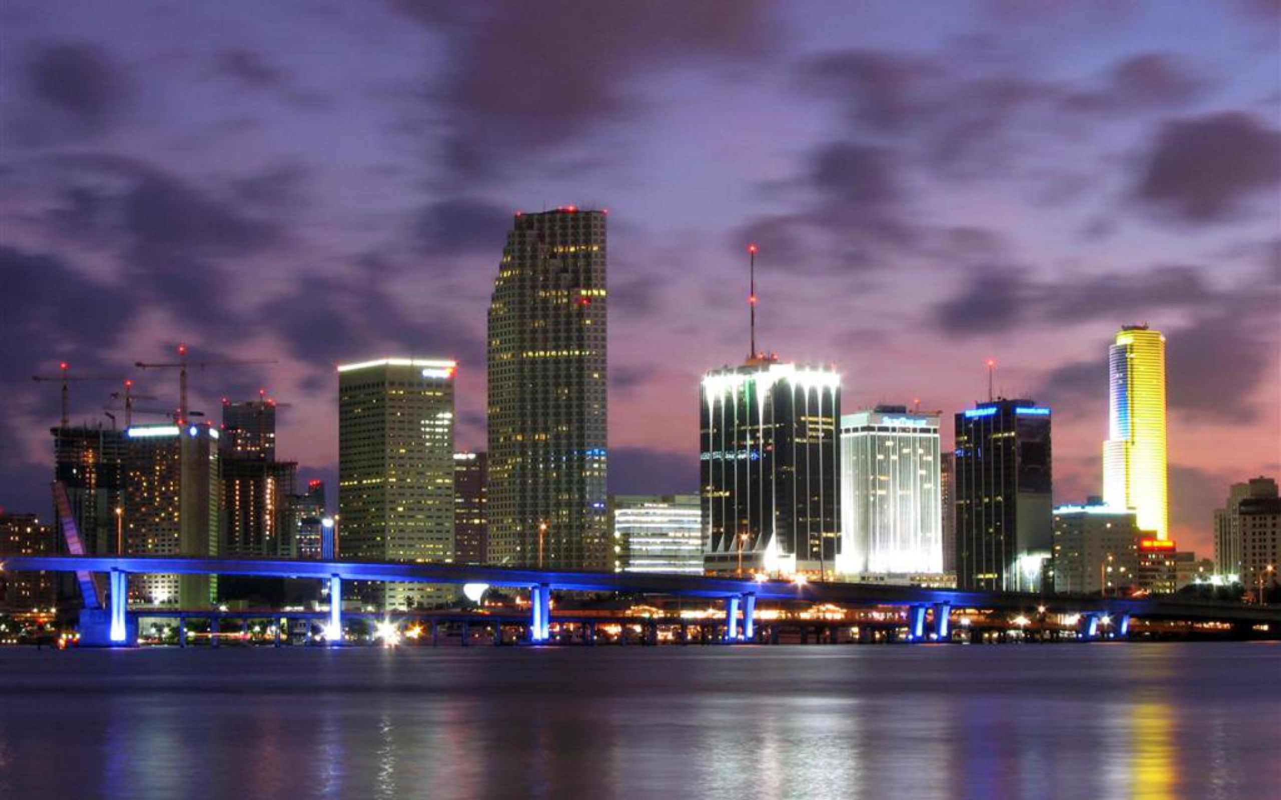 Screenshot №1 pro téma Miami Skyline Dusk 2560x1600