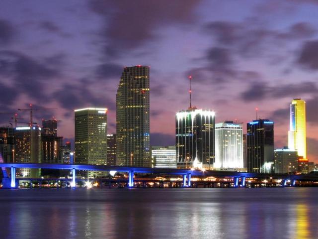 Miami Skyline Dusk wallpaper 640x480