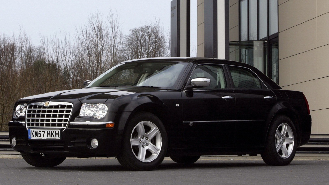 Das Chrysler 300C Wallpaper 1366x768