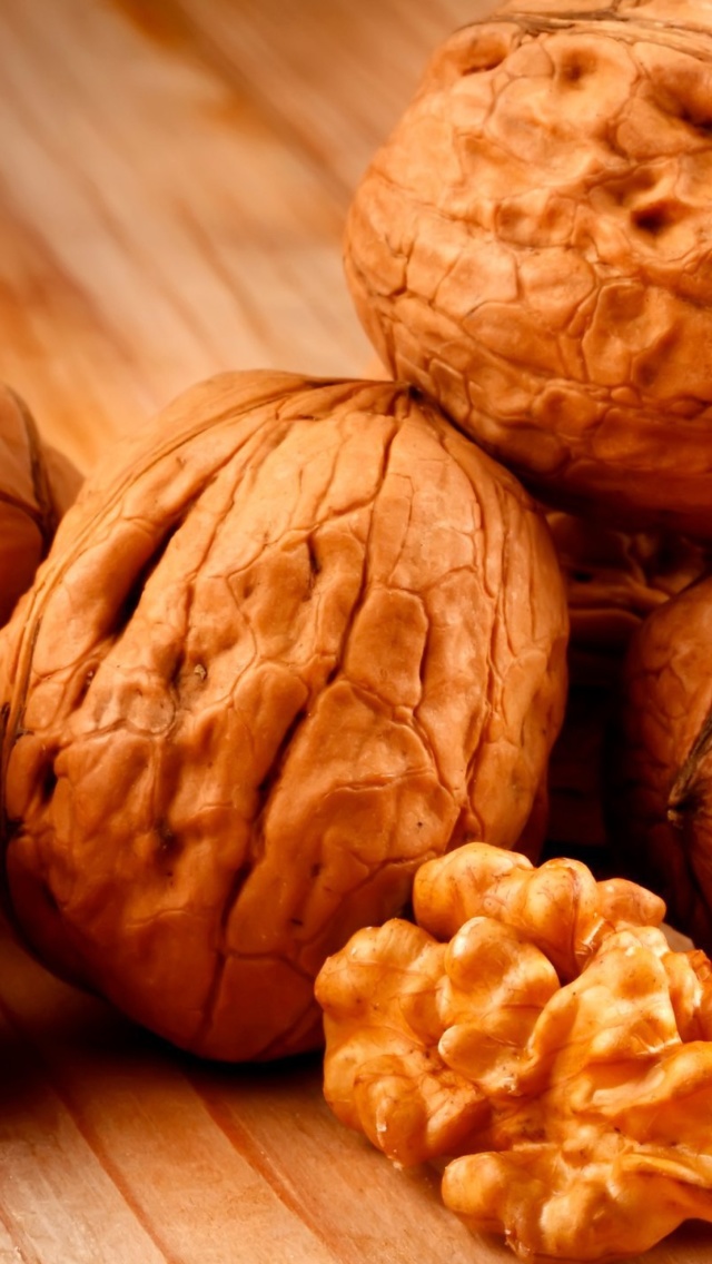 Walnut wallpaper 640x1136