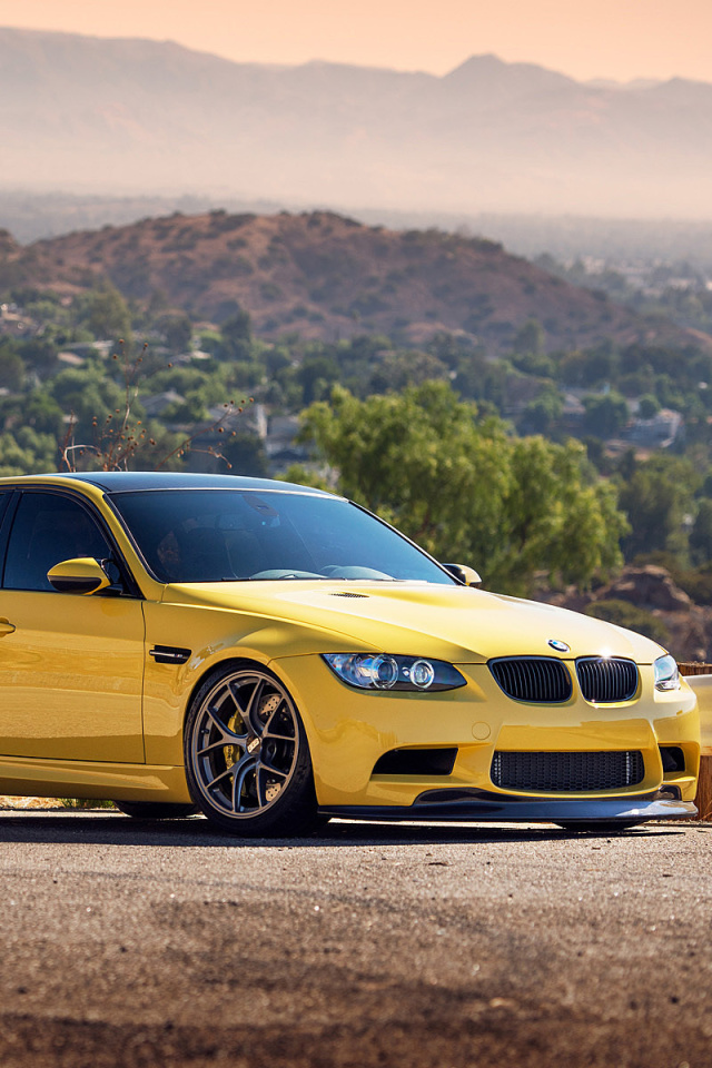 BMW M3 screenshot #1 640x960