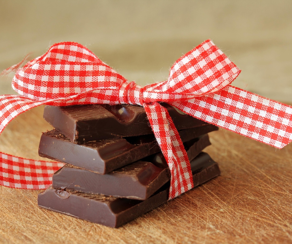 Chocolate And Red Bow wallpaper 960x800