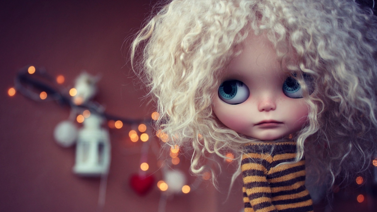 Cute Curly Doll wallpaper 1280x720