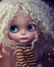 Fondo de pantalla Cute Curly Doll 176x220