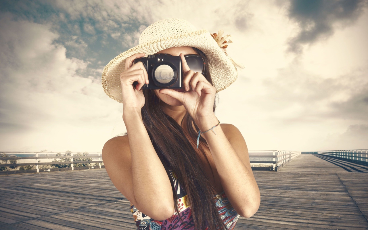 Cute Photographer In Straw Hat wallpaper 1280x800