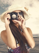 Обои Cute Photographer In Straw Hat 132x176