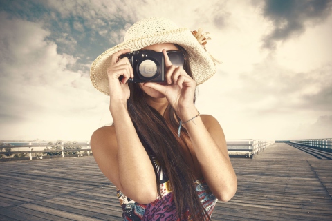 Cute Photographer In Straw Hat wallpaper 480x320