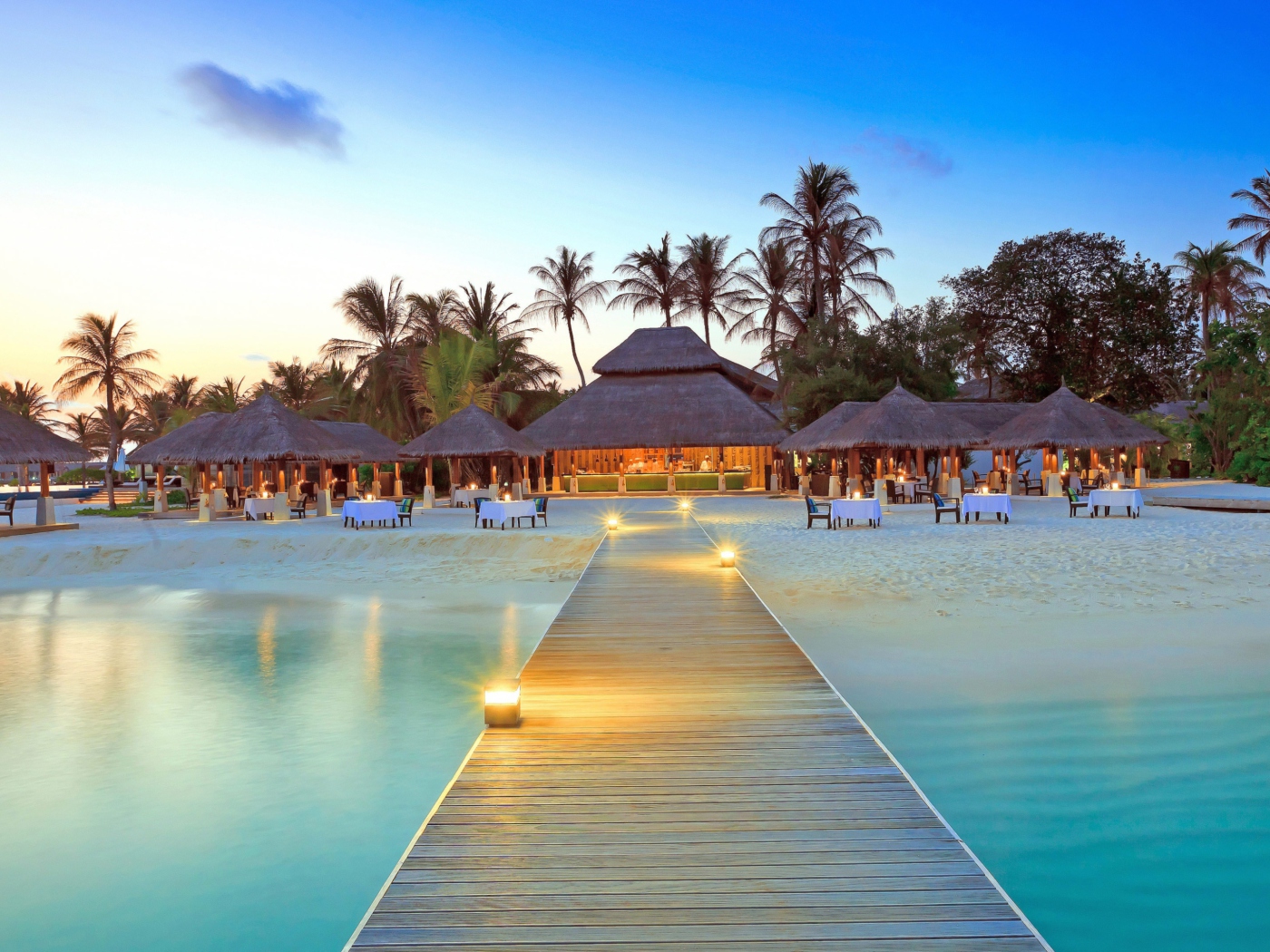 Maldive Islands Resort wallpaper 1400x1050