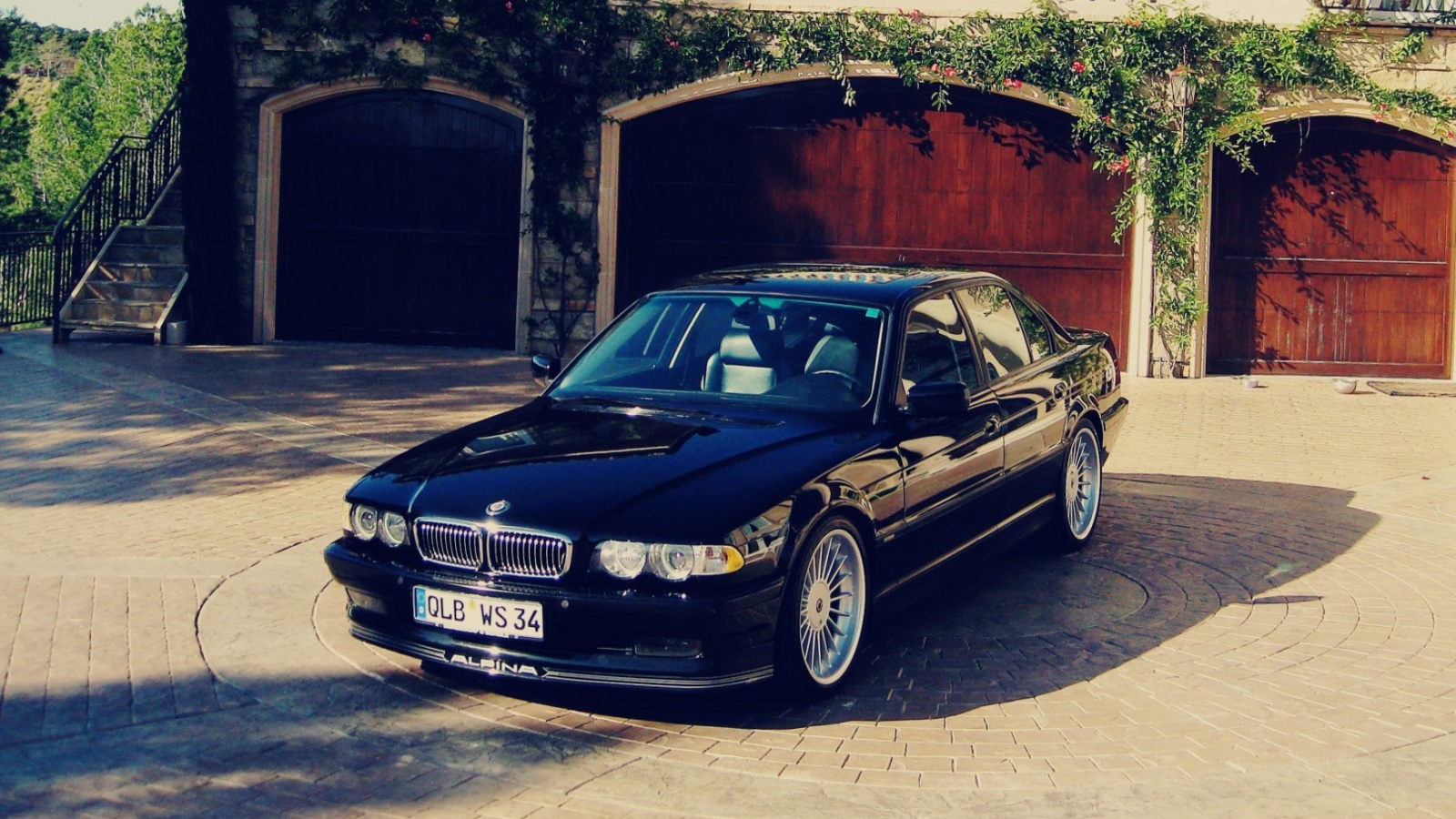 Fondo de pantalla BMW 7 Series E38 1600x900