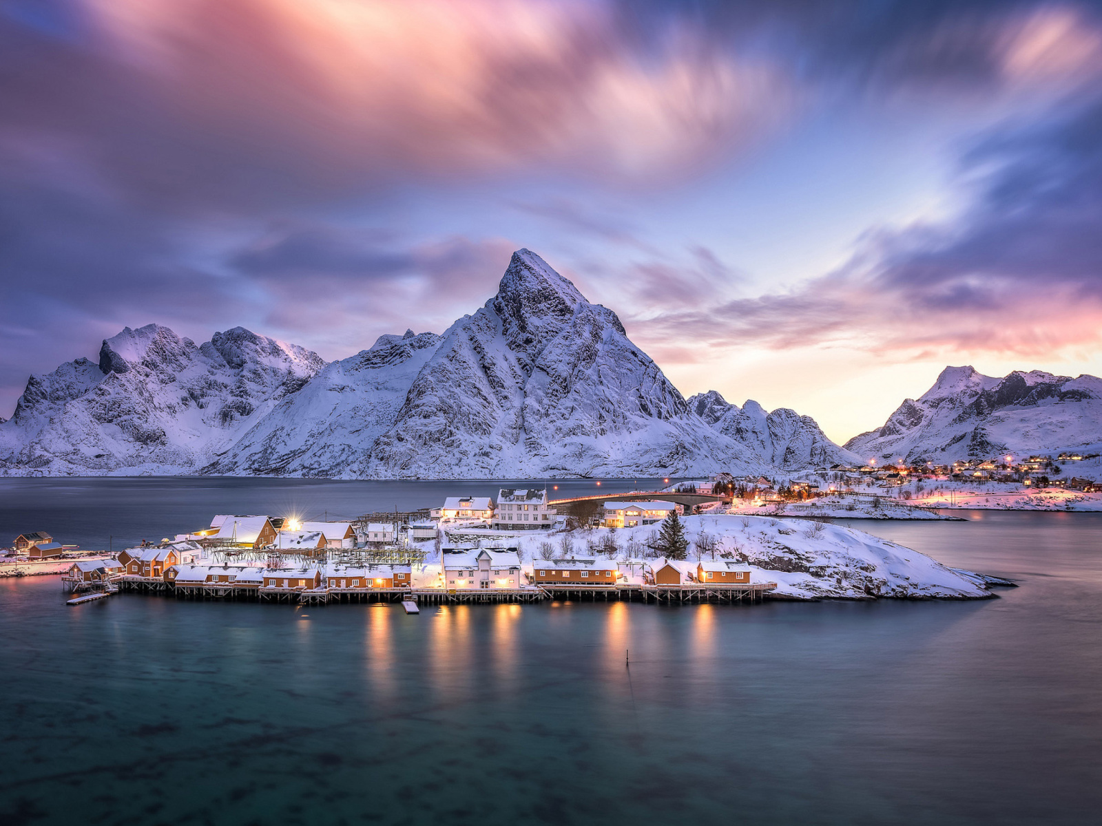 Lofoten Islands wallpaper 1600x1200