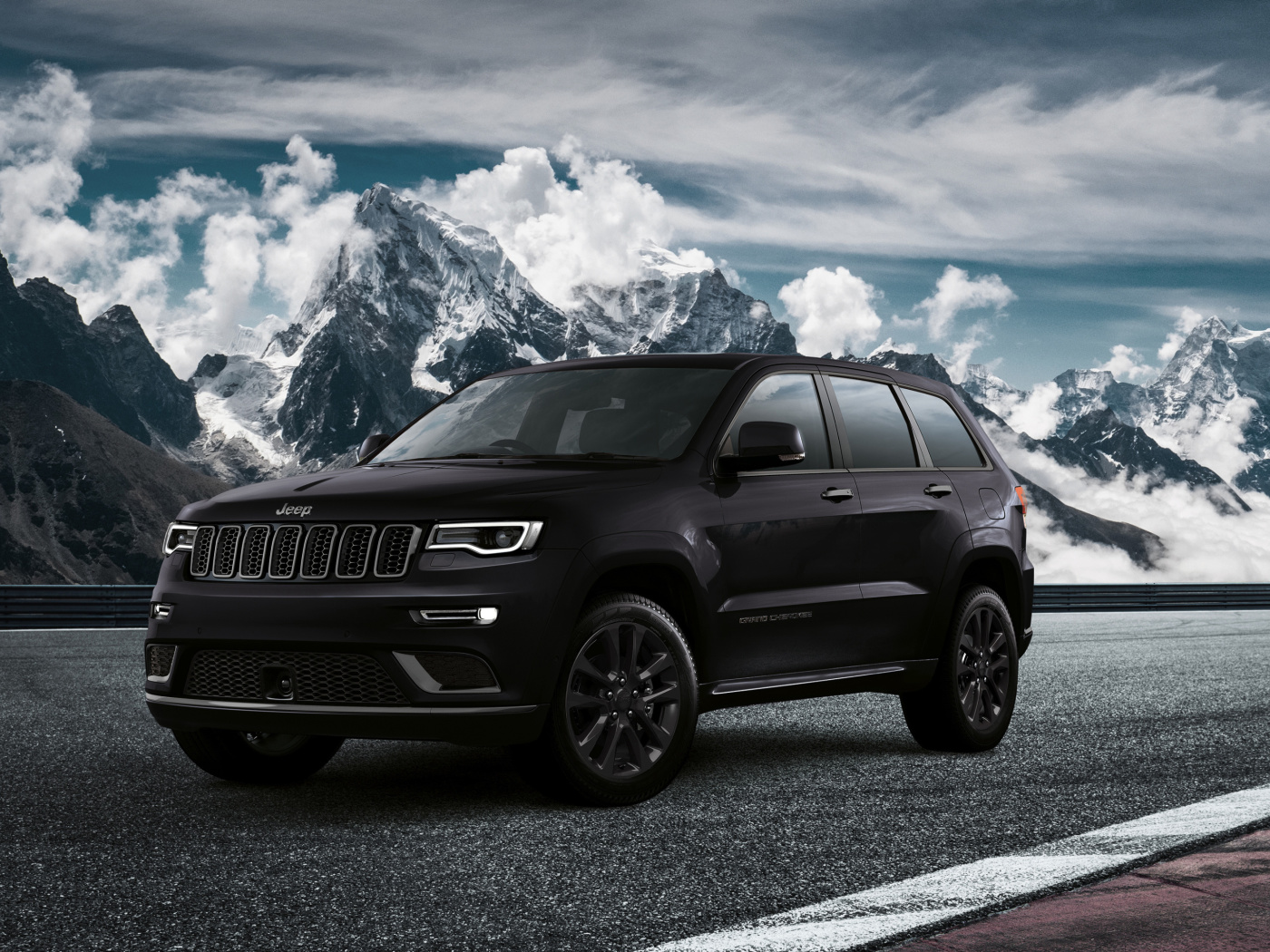 Das Jeep Grand Cherokee S 2018 Wallpaper 1400x1050