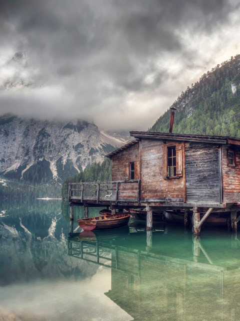 Fondo de pantalla Lake Braies - South Tyrol 480x640