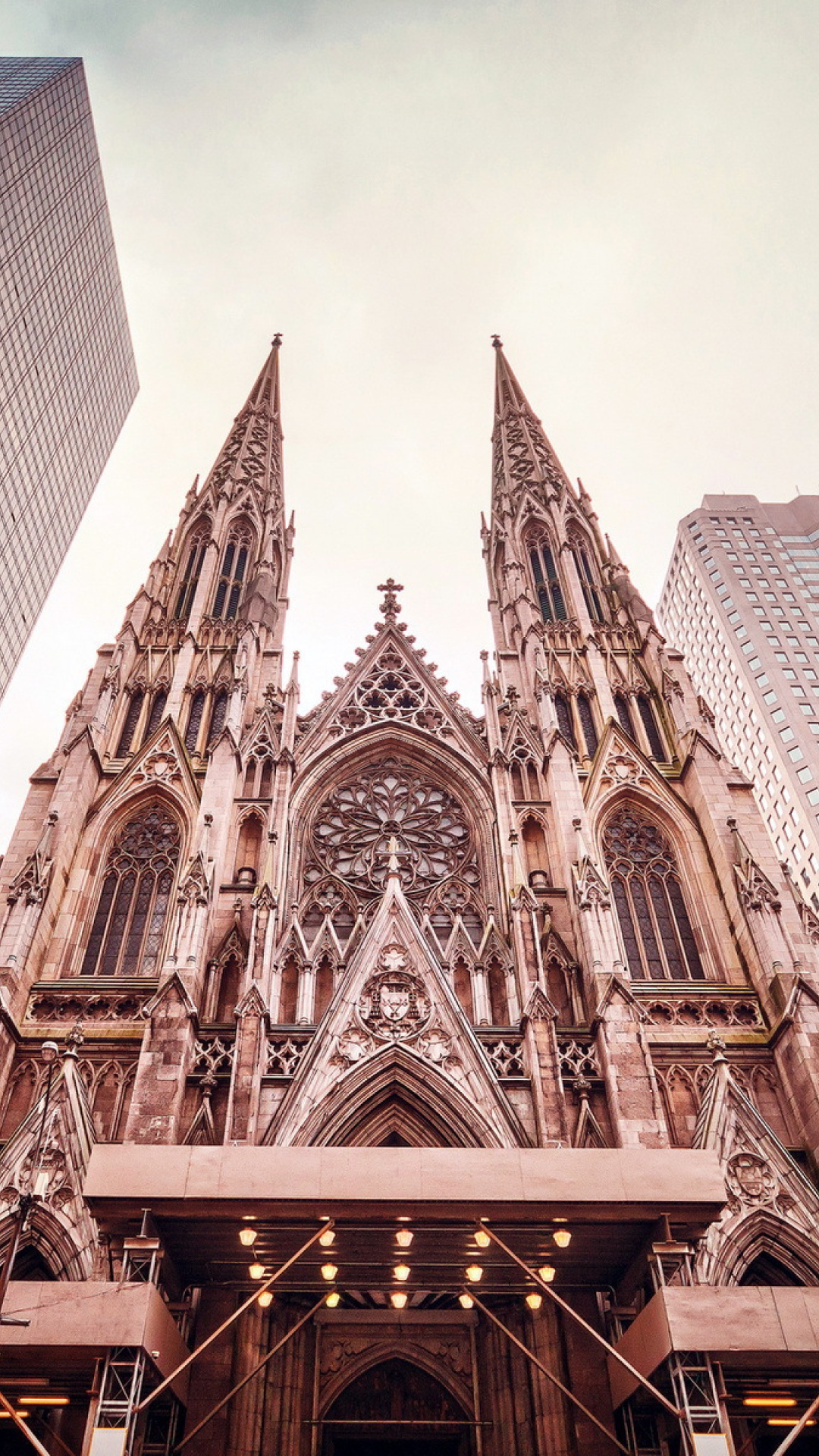 Fondo de pantalla St Patricks Cathedral In New York 1080x1920