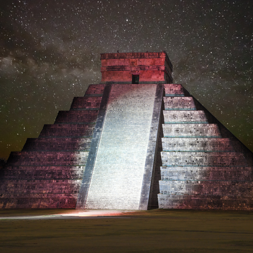 Das Chichen Itza Pyramid in Mexico Wallpaper 1024x1024