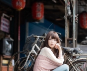 Das Cute Asian Girl With Bicycle Wallpaper 176x144